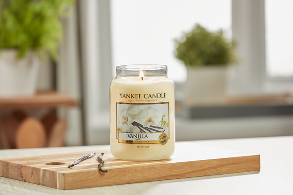 Yankee Candle "Vanilla" im großen Glas