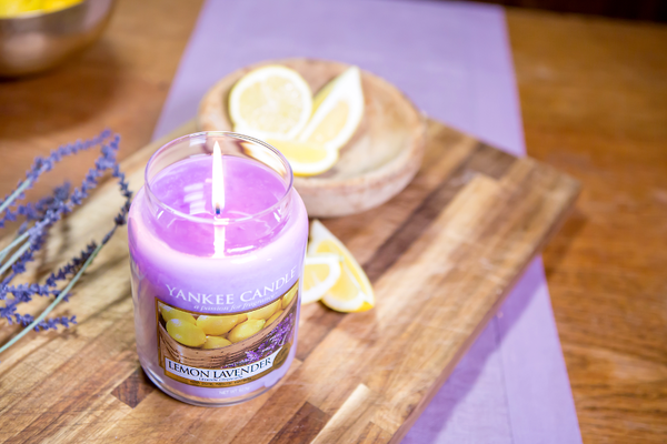 Yankee Candle "Lemon Lavender" im großen Glas